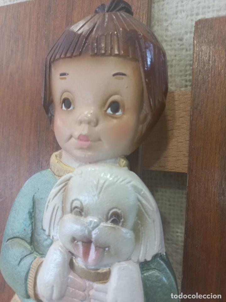 Vintage: CUADRO-RELIEVE (NI&Ntilde;O CON PERRO) madera - Foto 4