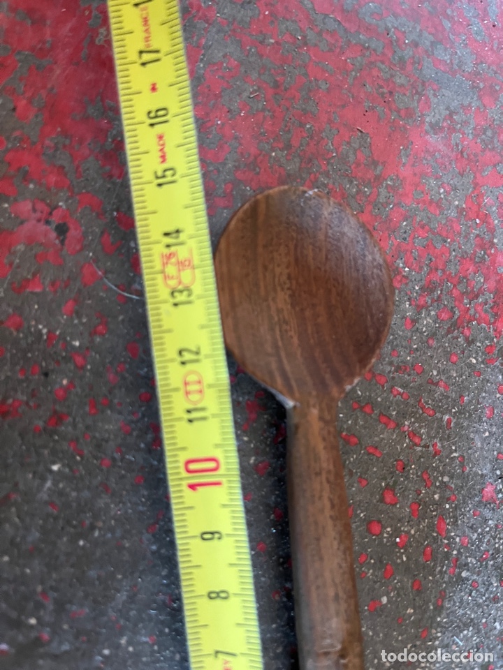 Vintage: Cuchara de madera australiana. Talla de armadillo. - Foto 3