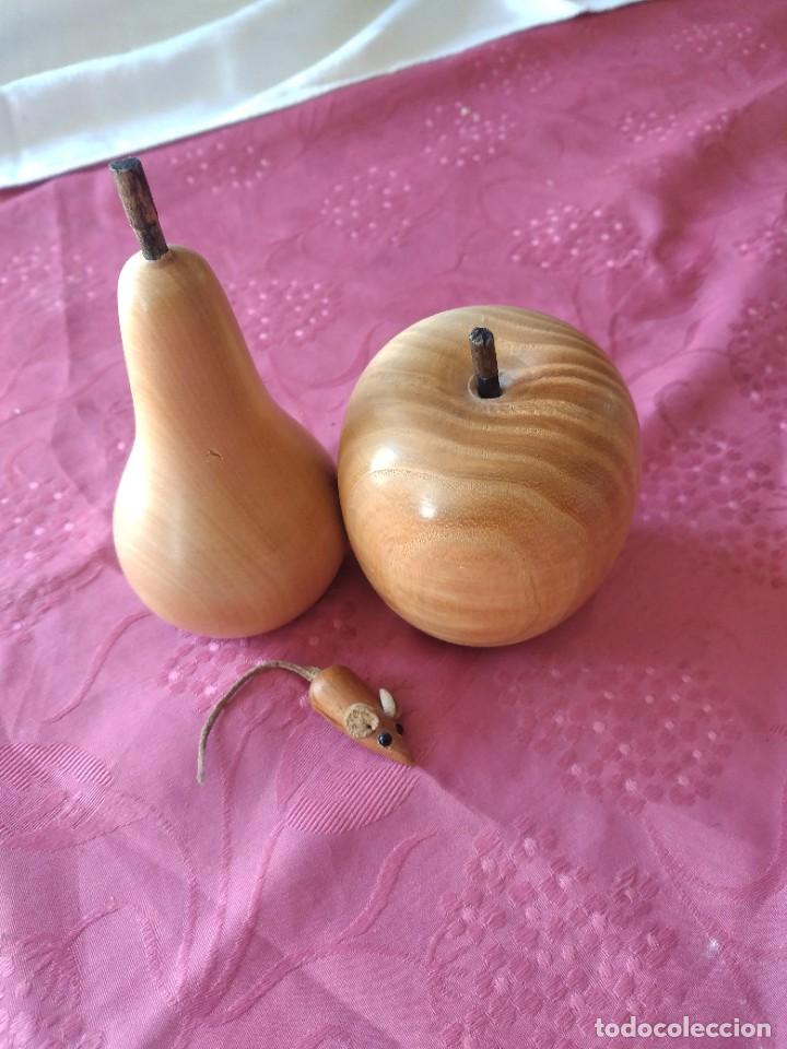 Vintage: Lote de 2 frutas y un rat&oacute;n de madera. - Foto 1
