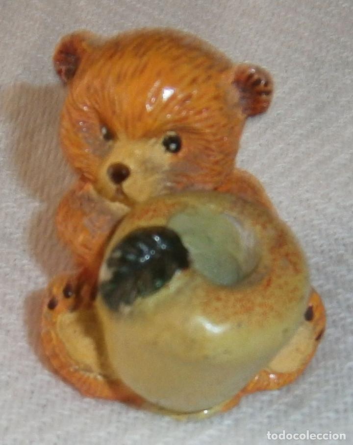 Vintage: osito peque&ntilde;o de ceramica con jarra para miel
