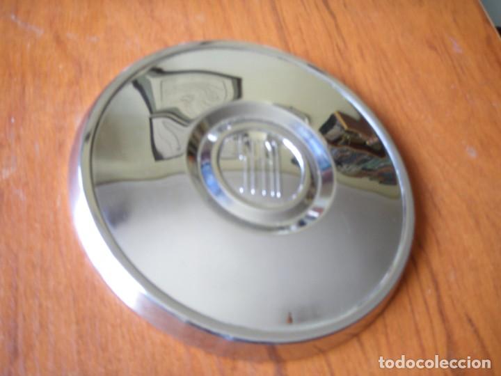Vintage: TAPACUBOS RUEDA SEAT 600 - Foto 5