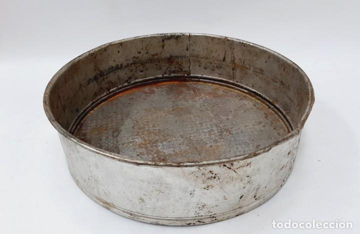 Vintage: Molde para hornear pastel redondo de lata vintage(6.3)