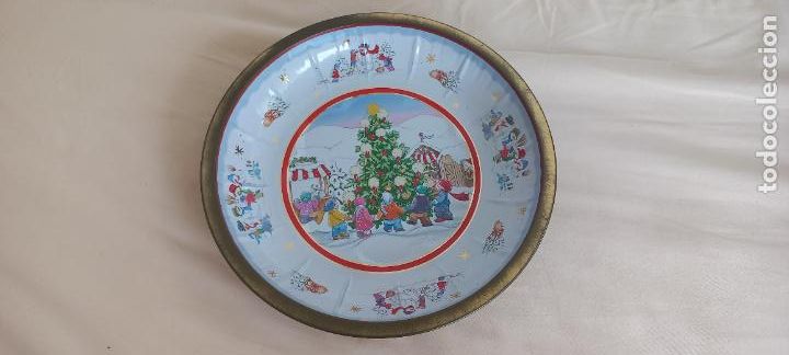 Vintage: PLATO DE HOJALATA CON MOTIVOS NAVIDE&Ntilde;OS. NI&Ntilde;OS CON ARBOL DE NAVIDAD. HP. GERMANY