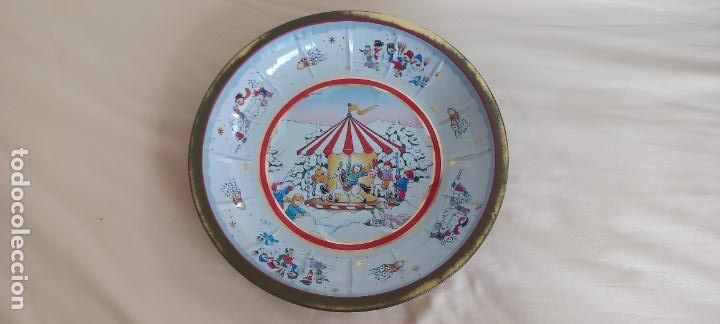 Vintage: PLATO DE HOJALATA CON MOTIVOS NAVIDE&Ntilde;OS. NI&Ntilde;OS JUGANDO EN TIOVIVO. NAVIDAD. HP. GERMANY