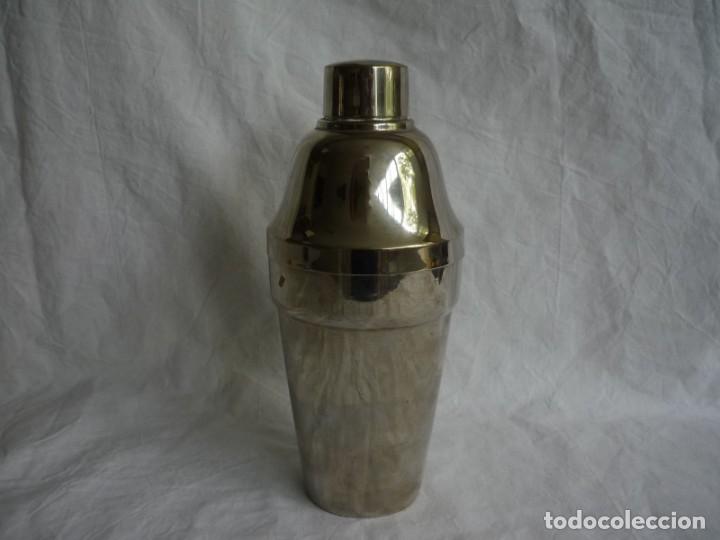 Vintage: Coctelera de lat&oacute;n plateado - Foto 2