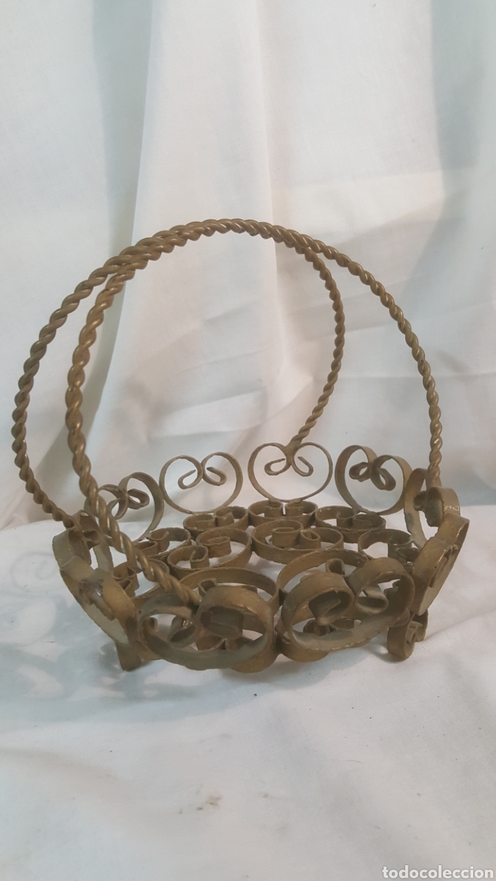 Vintage: BONITO CENTRO DE MESA CON FORMA DE CESTA DE HIERRO - Foto 1