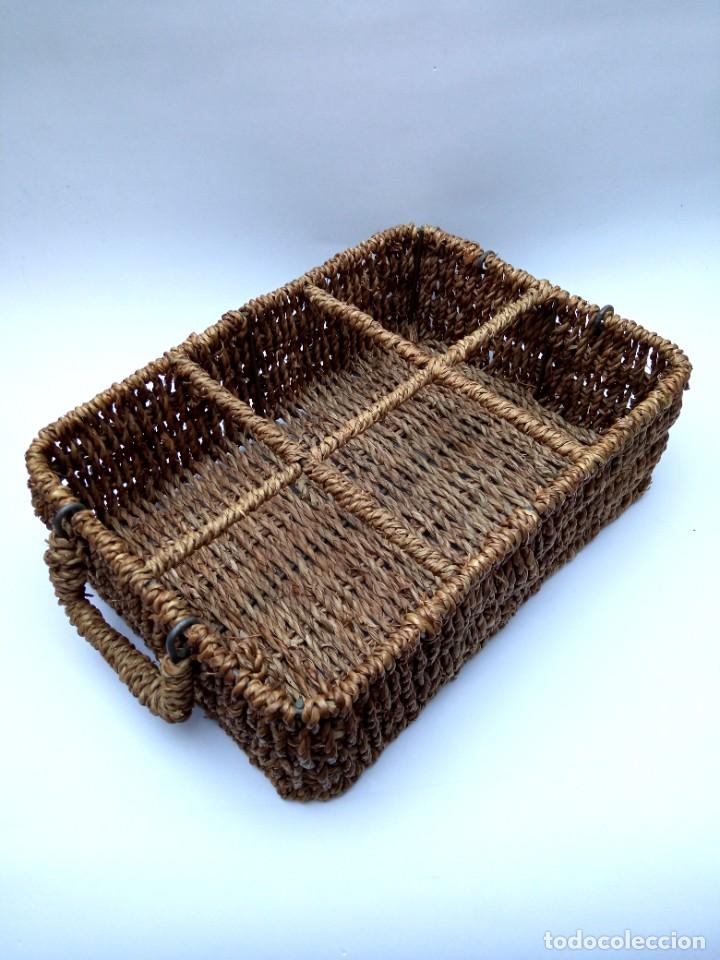 Vintage: Peque&ntilde;a cesta rectangular en rat&aacute;n - Foto 1