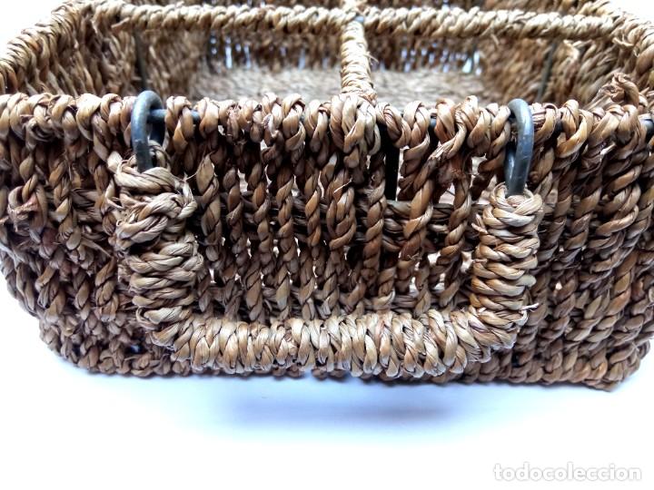 Vintage: Peque&ntilde;a cesta rectangular en rat&aacute;n - Foto 3