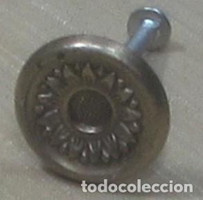 Vintage: 10 Tirador Pomo metal (calamina, similar) decoraci&oacute;n Lat&oacute;n. Motivo Girasol. Con tornillo. A&ntilde;os 60