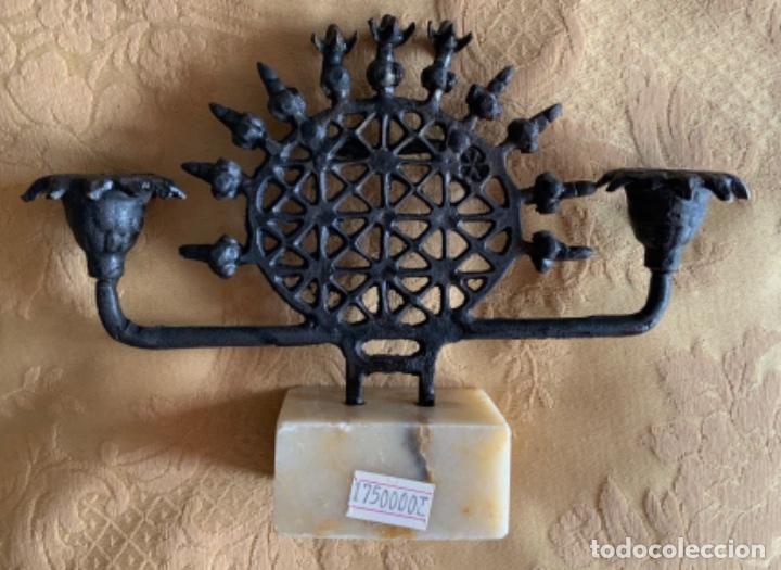 Vintage: CANDELABRO LABRADO DE BRONCE CON PIE DE MARMOL - Foto 9