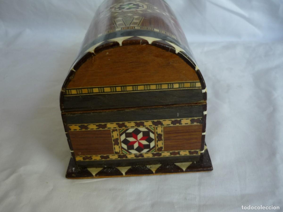 Vintage: Cofre de marqueter&iacute;a hueso y madera, con llave - Foto 6