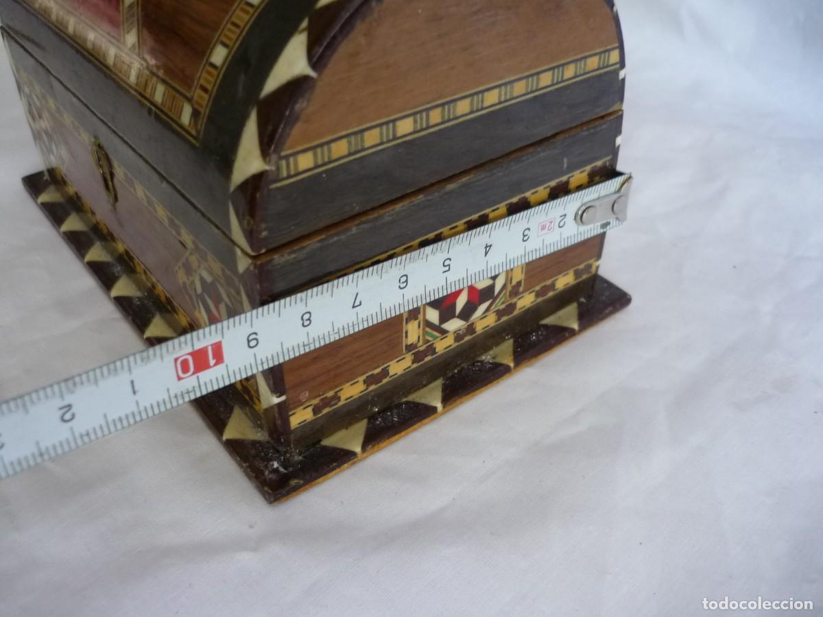 Vintage: Cofre de marqueter&iacute;a hueso y madera, con llave - Foto 10