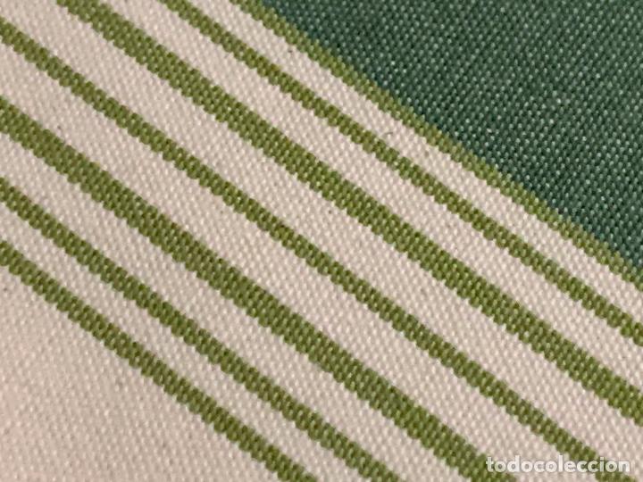 Vintage: Precioso retal de tela, ideal patchwork, neceser, eopa mu&ntilde;ecas&hellip;&hellip;.90x70cms - Foto 2
