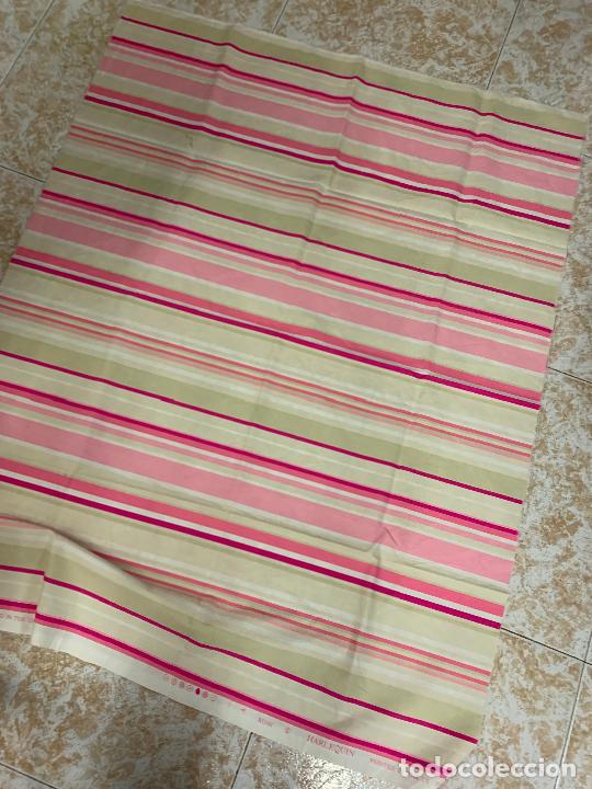 Vintage: Preciosa pieza de tela, ideal patchwork, neceser, eopa mu&ntilde;ecas&hellip;&hellip;.110x85cms - Foto 1