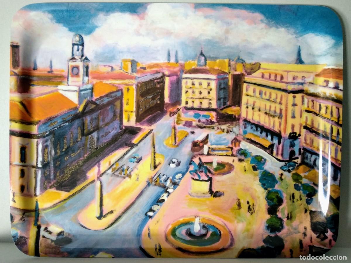 Vintage: Bandeja de melanina con dise&ntilde;o original del artista Gregorio Gigorro.