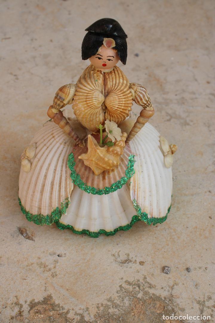 Vintage: figura mu&ntilde;eca arte conchas y caracoles de mar