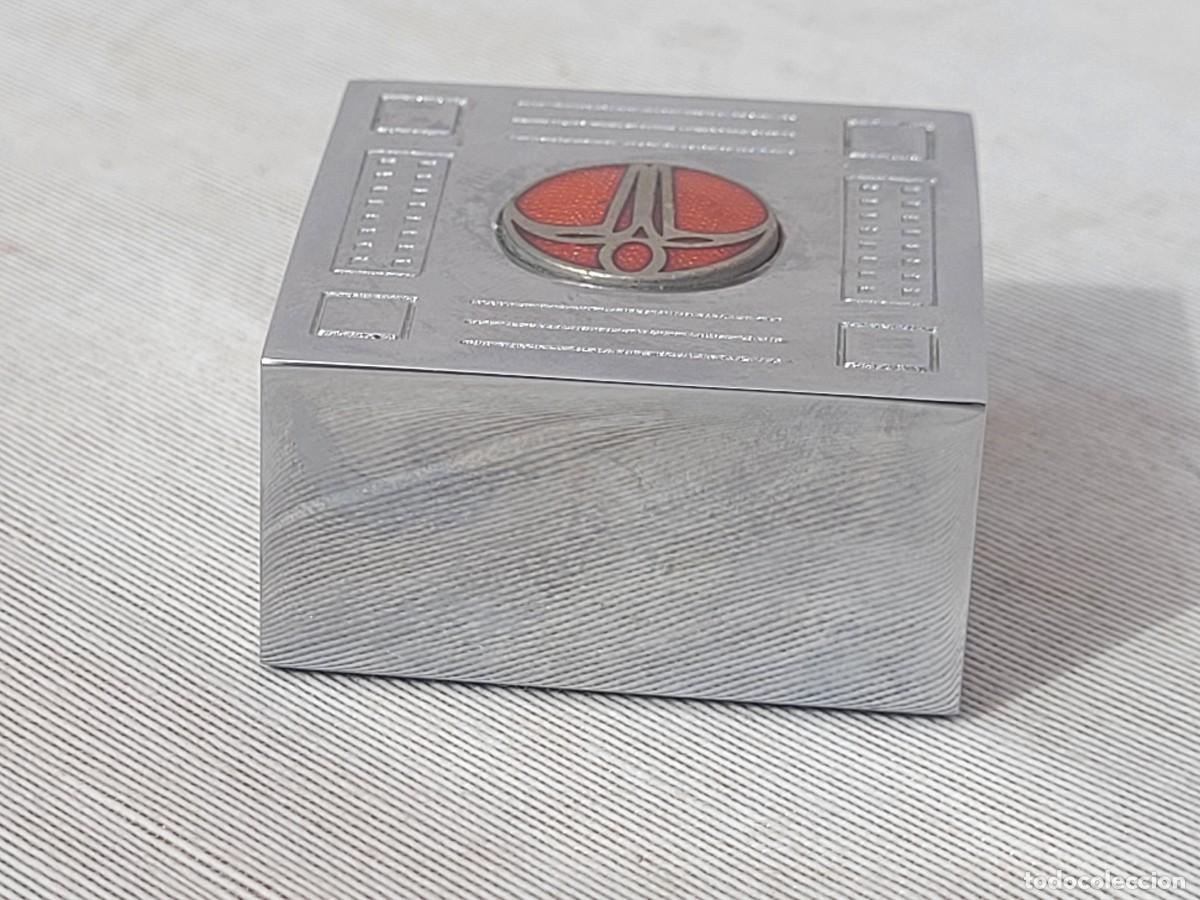 Vintage: Pisapapeles con el logo de un juego. - Foto 3