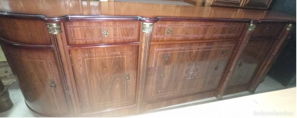 Vintage: APARADOR CL&Aacute;SICO DE MADERA - Foto 2