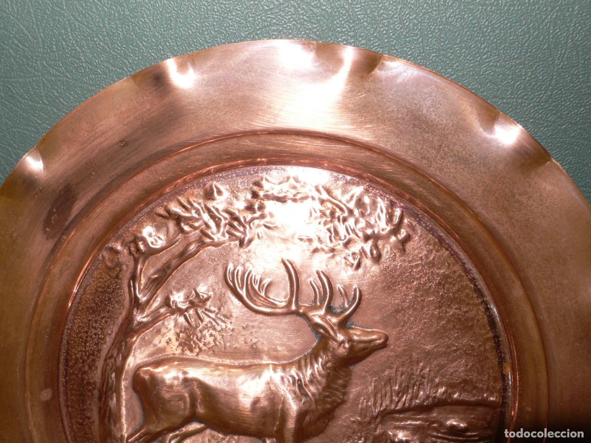Vintage: PLATO DE COBRE REPUJADO - Foto 3