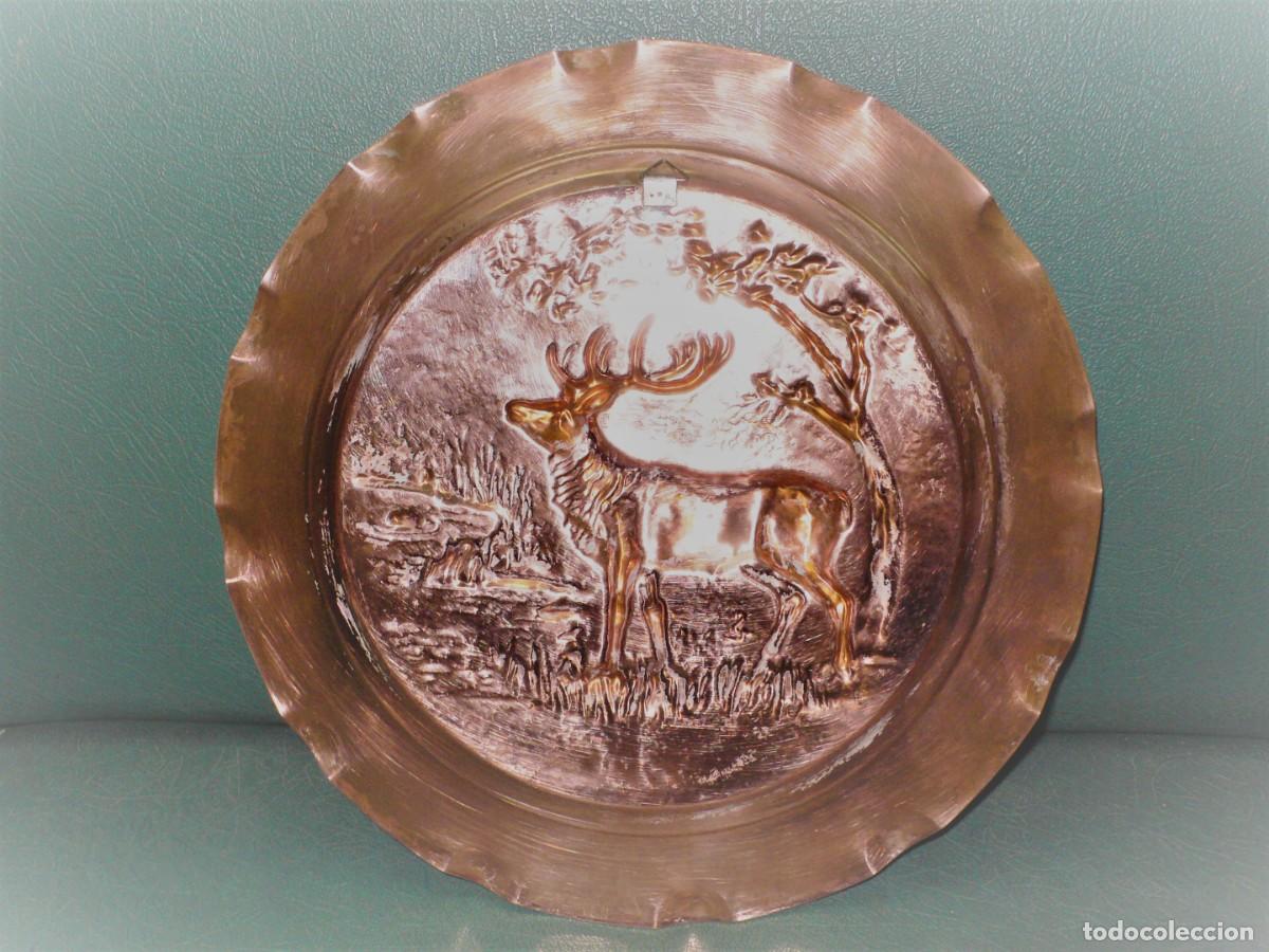 Vintage: PLATO DE COBRE REPUJADO - Foto 6