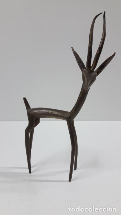 Vintage: ANTILOPE . REALIZADO EN METAL . ALTURA 14 CM
