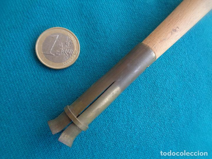 Vintage: COLEGIO. ANTIGUO COMP&Aacute;S DE MADERA PARA PIZARRA - Foto 3