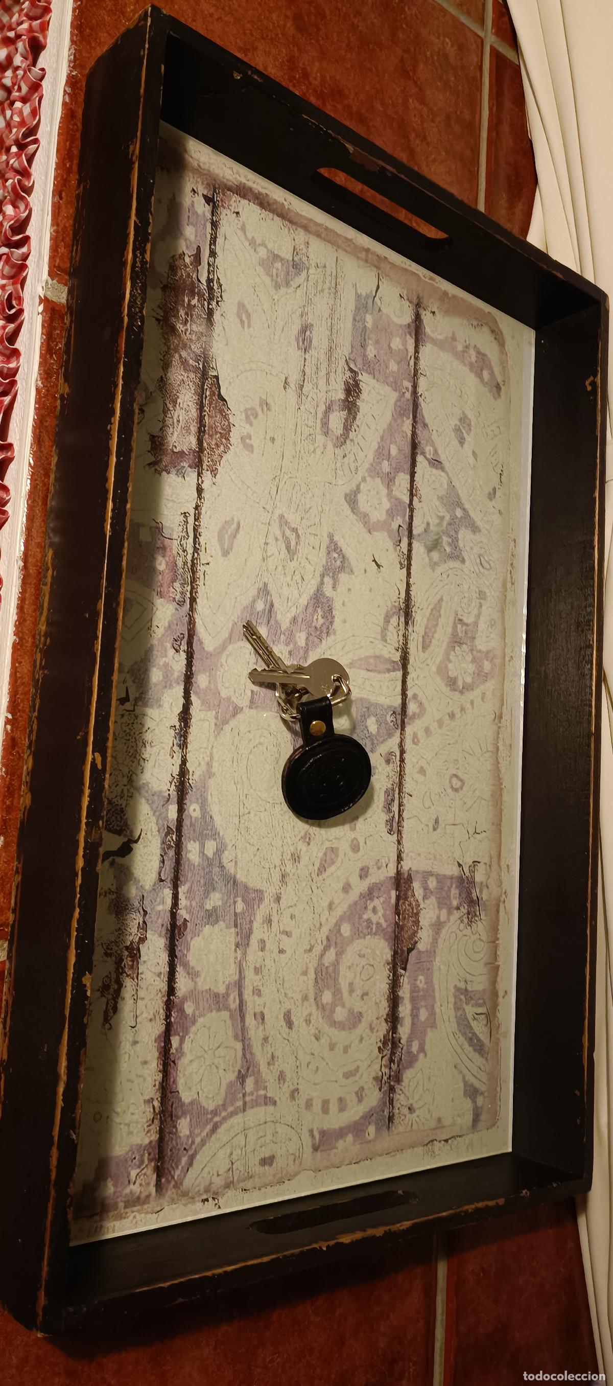 Vintage: Bandeja antigua de madera y acristalada - Foto 1