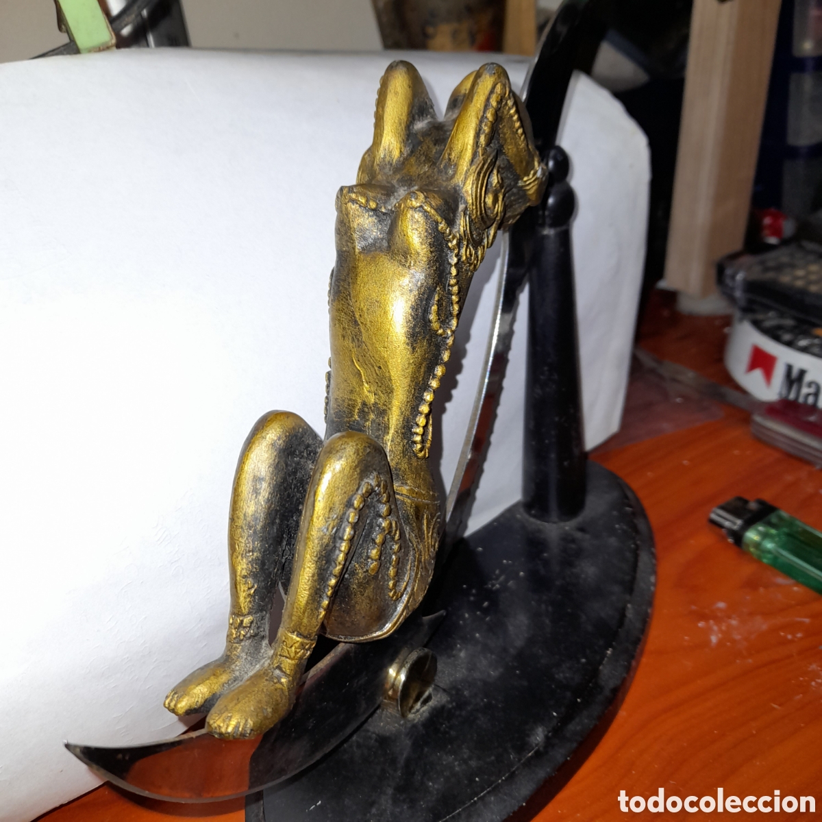 Vintage: Cuchillo decorativo sobre base de madera - Foto 3