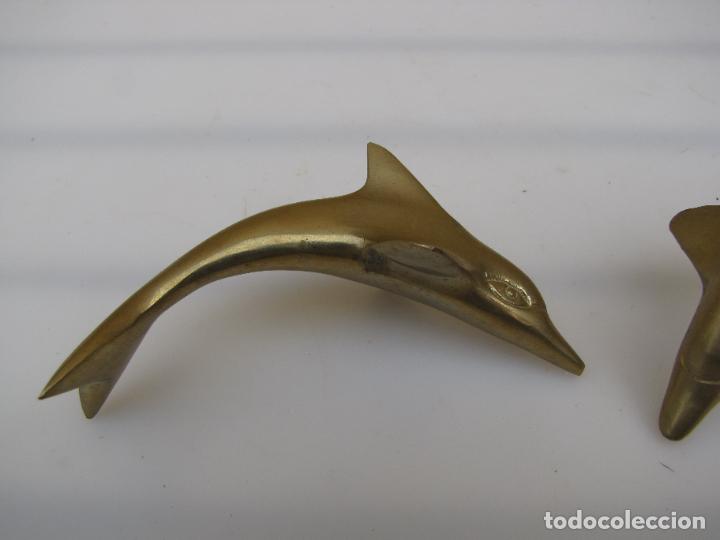 Vintage: 48.- Pareja de delfines de bronce - Foto 4