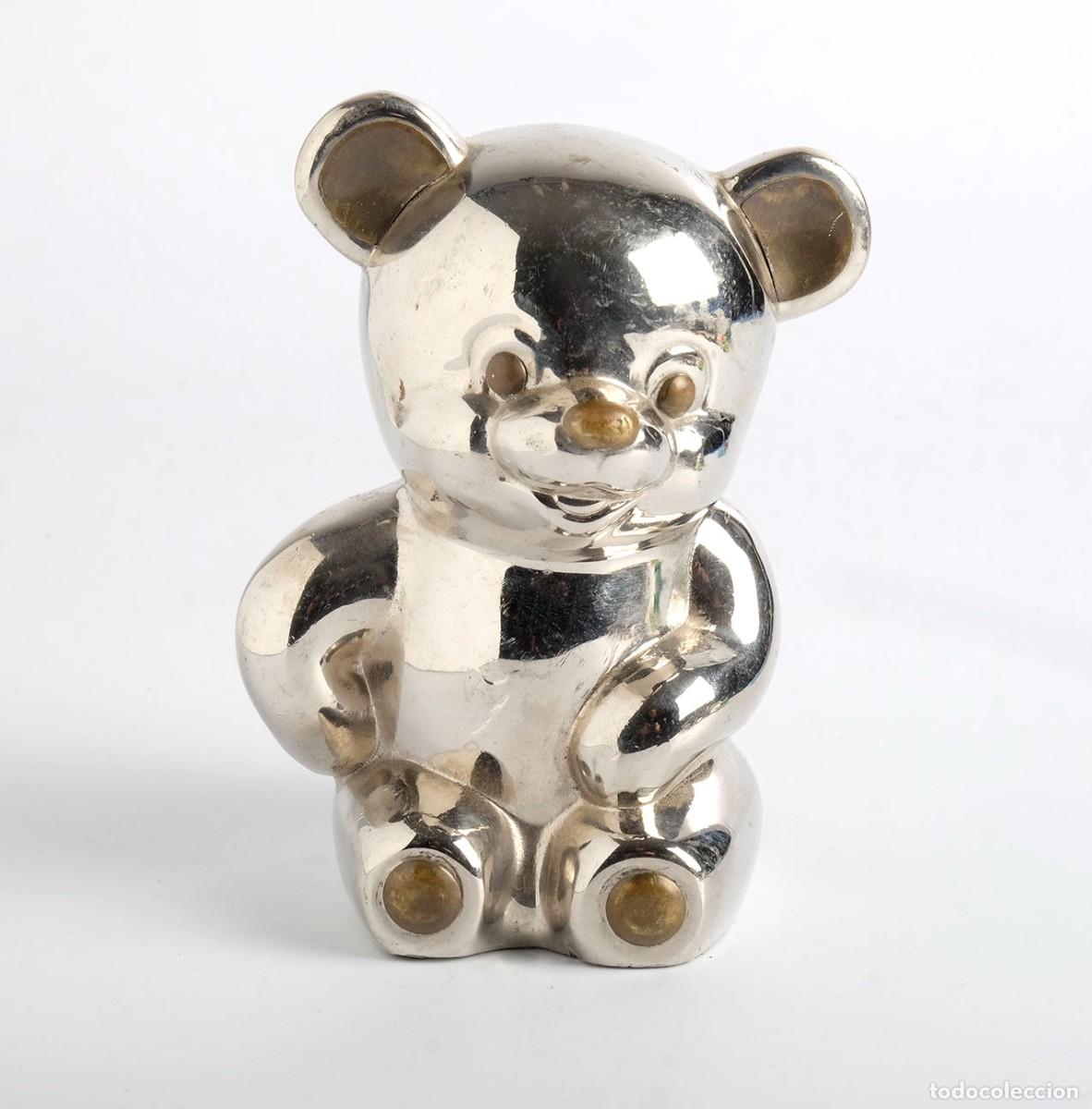 Vintage: Figura de oso de bronce con ba&ntilde;o de n&iacute;quel.