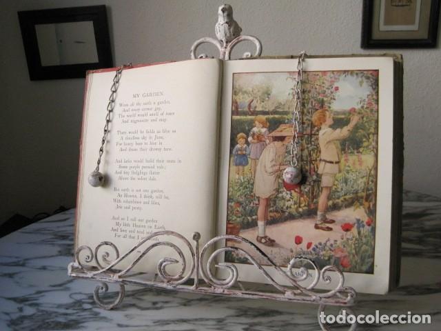 Vintage: BONITO ATRIL DE METAL - SOPORTE LIBROS - PLEGABLE