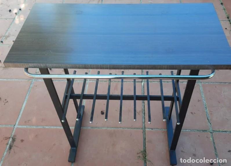 Vintage: MESA TV. TELEVISOR. VINTAGE. FORMICA. - Foto 1