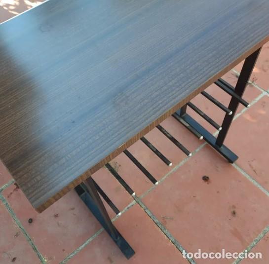 Vintage: MESA TV. TELEVISOR. VINTAGE. FORMICA. - Foto 2