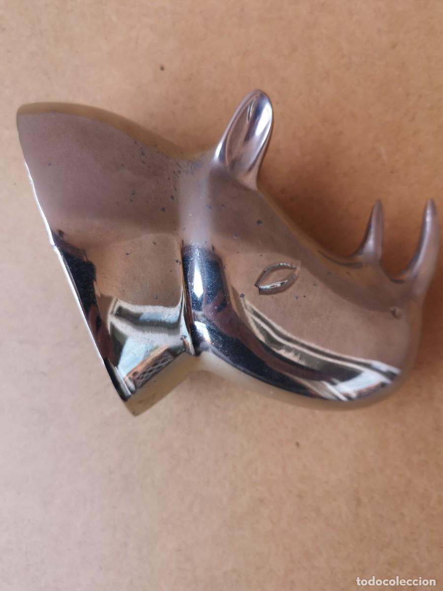 Vintage: CABEZA DE RINOCERONTE EN METAL. - Foto 1