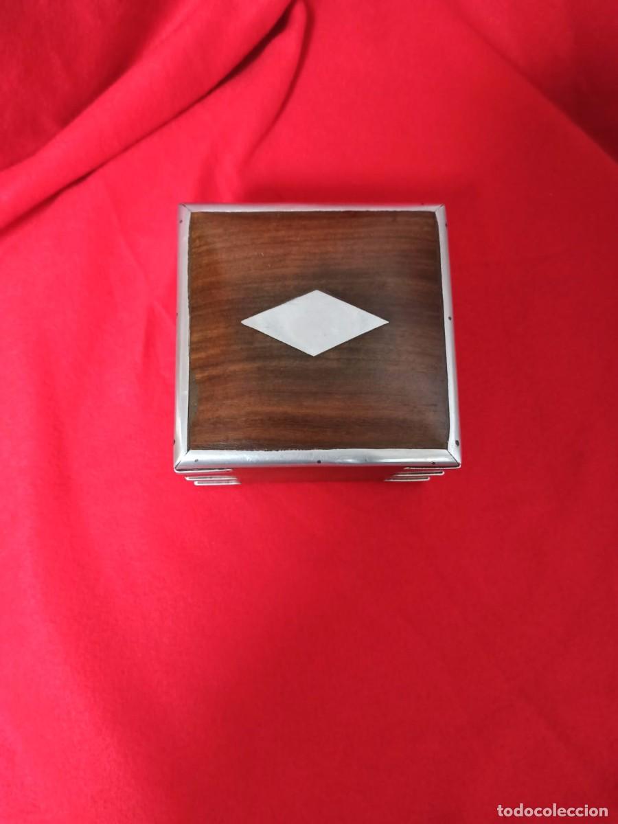 Vintage: CAJA MADERA Y METAL 11,5 X 11,5 INTERIOR 9 X 9 ALTO INTERIOR 5,5 CENT&Iacute;METROS