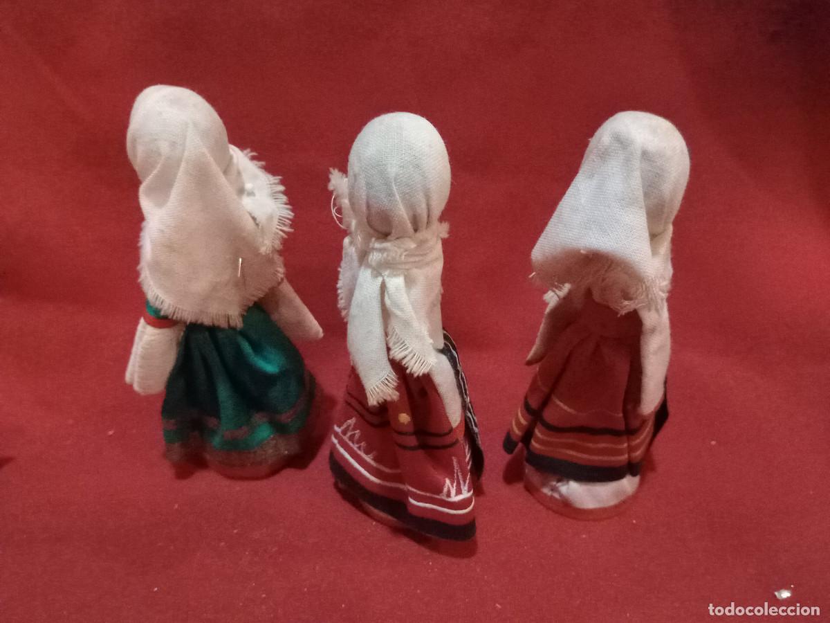 Vintage: 3 figuras trajes tipicos - Foto 2