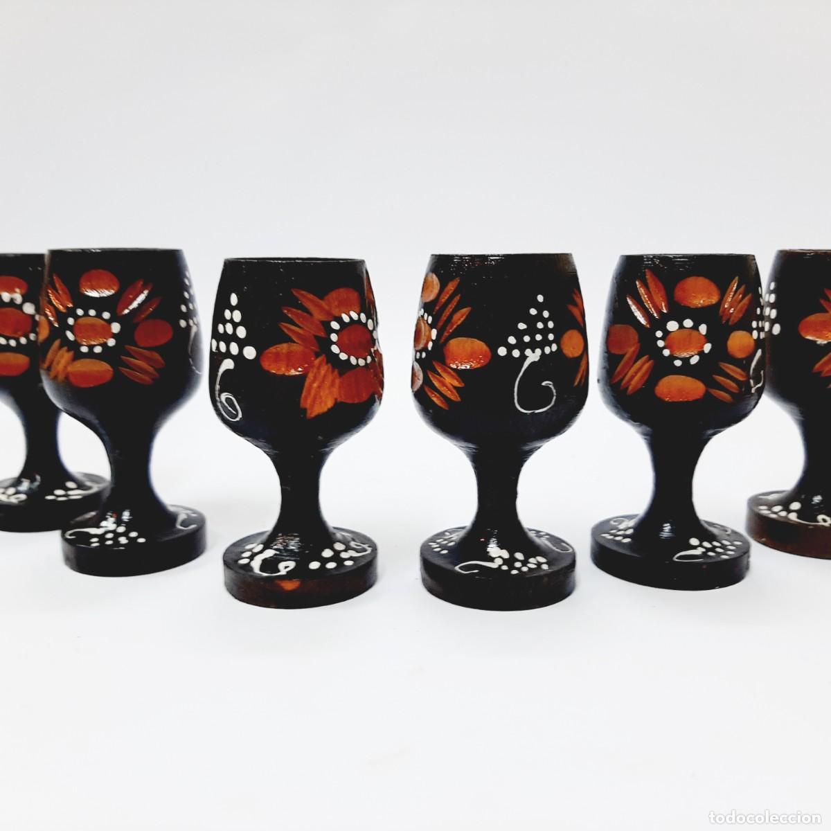 Vintage: Seis copas de madera vintage pintadas a mano(4.4)