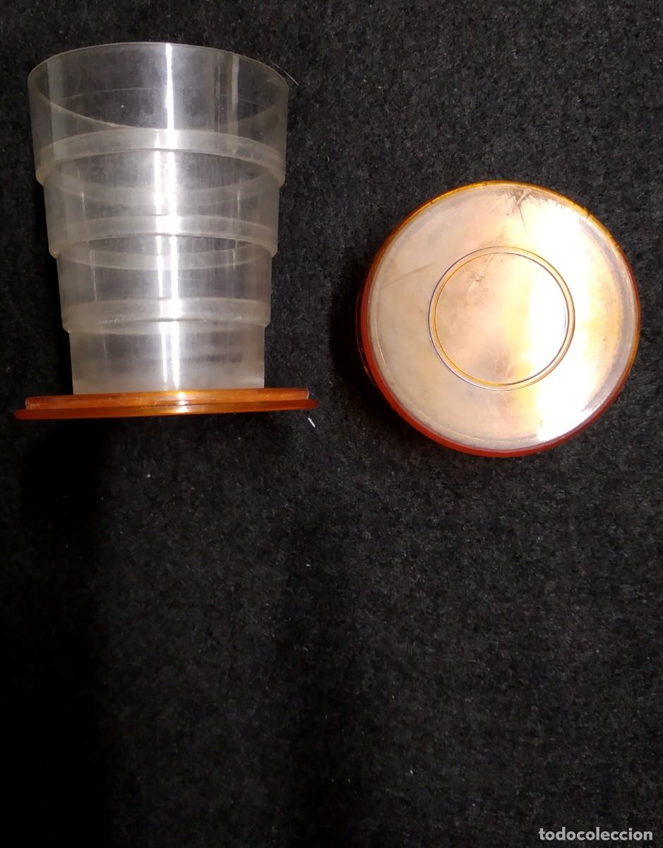 Vintage: Vaso plegable de pl&aacute;stico. Vintage. A&ntilde;os 50. - Foto 1