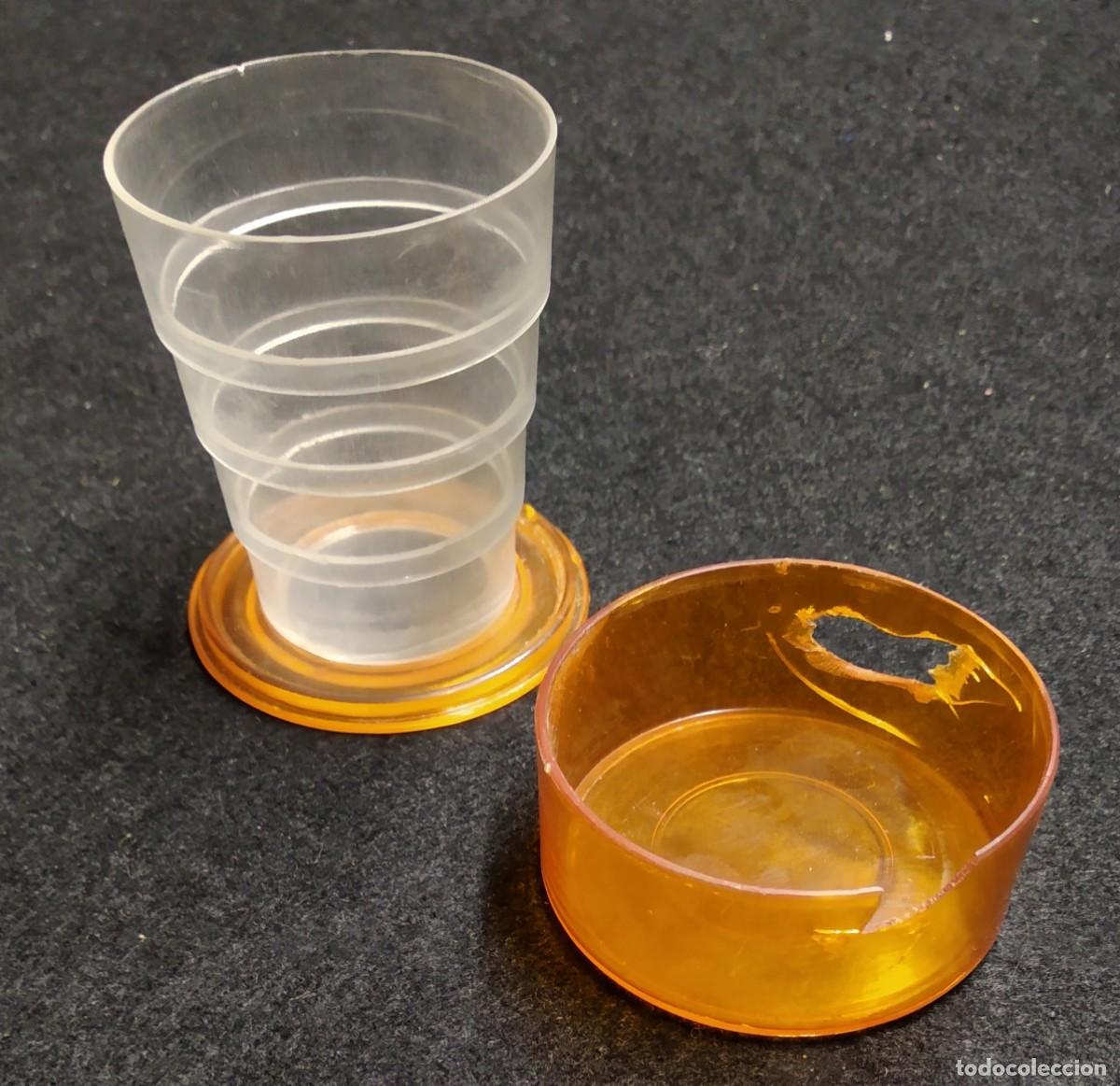 Vintage: Vaso plegable de pl&aacute;stico. Vintage. A&ntilde;os 50. - Foto 2