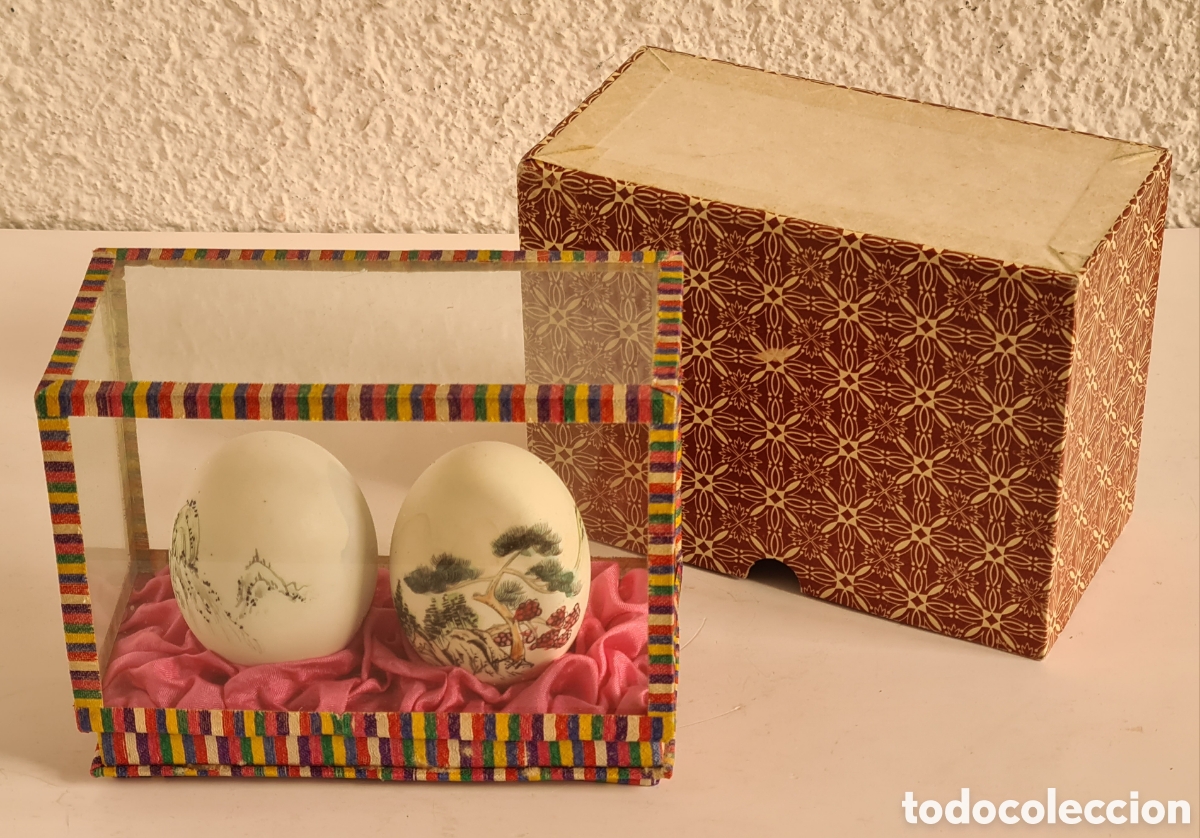 Vintage: Pareja Huevos Chinos en Urna - Shanghai Chinese Painted Egg-Shells - Decoraci&oacute;n China