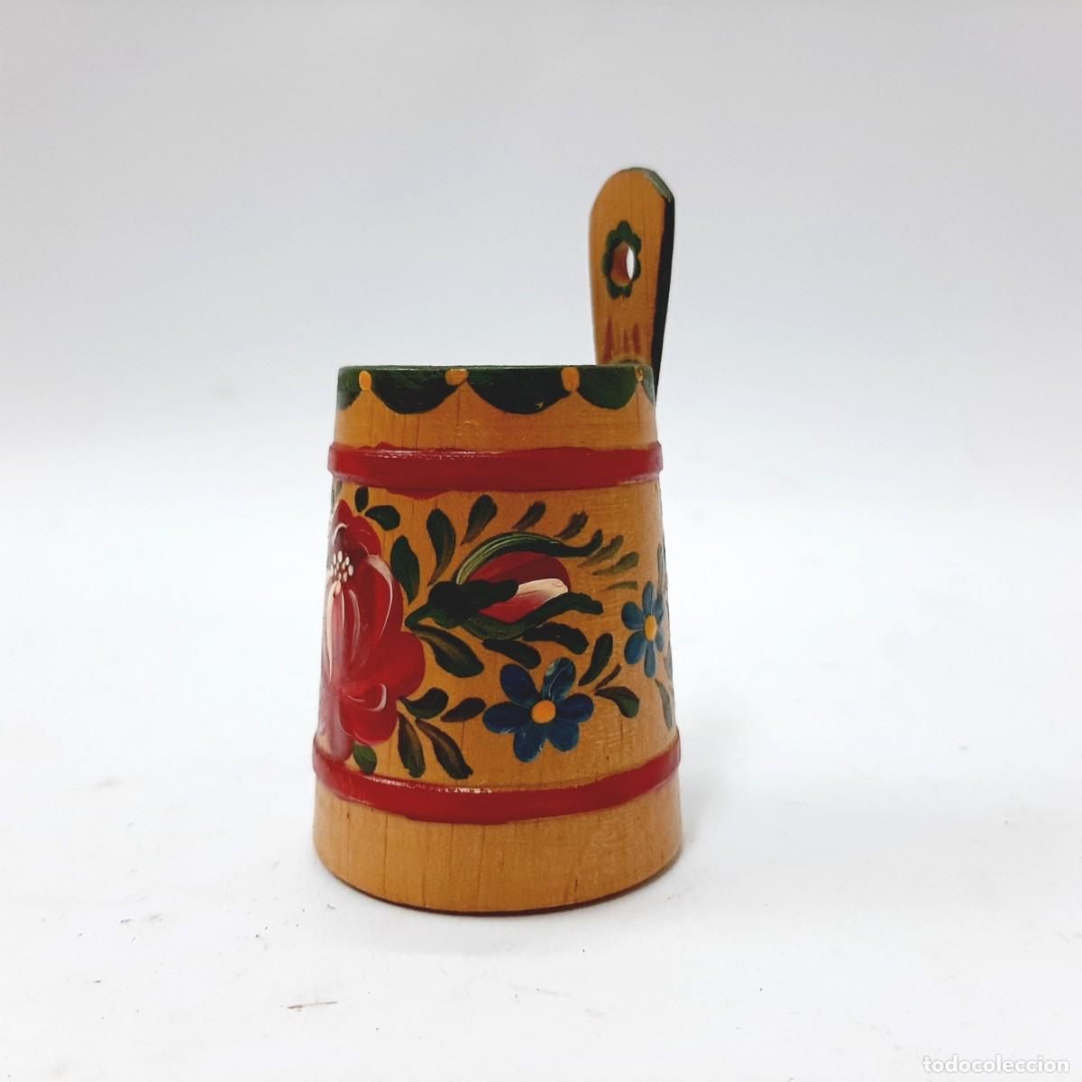 Vintage: Cubo de madera en miniatura pintado a mano vintage (1.4)