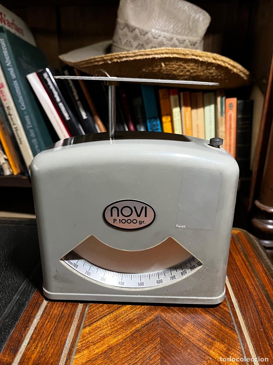 Vintage: Bascula NOVI para cartas. Peso 1000 gramos. En buen estado.