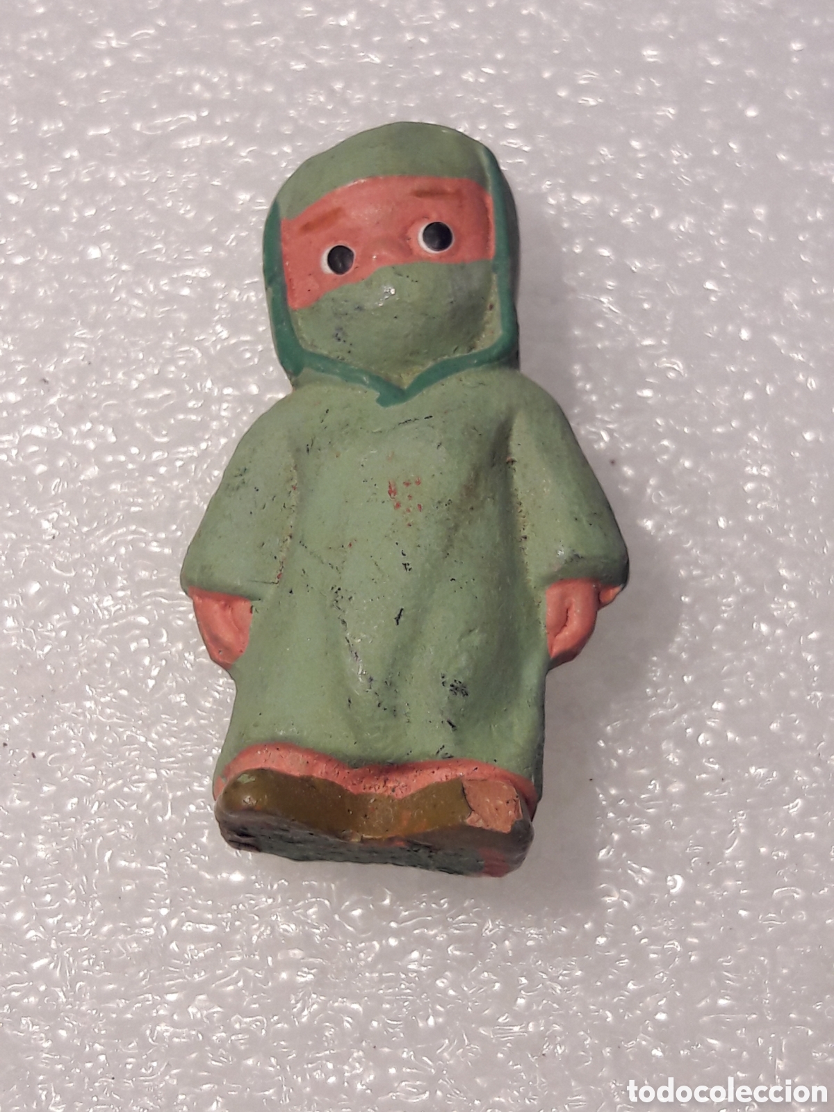 Vintage: FIGURITA MUSULMANA EN BARRO TERRACOTA A MANO , MEDIDA ALTO 5,5 CM.