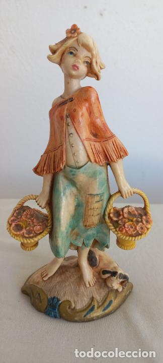 Vintage: Figura italiana Simonetti Depose. Ni&ntilde;a con 2 cestas con flores y perro. 725 simonelli.