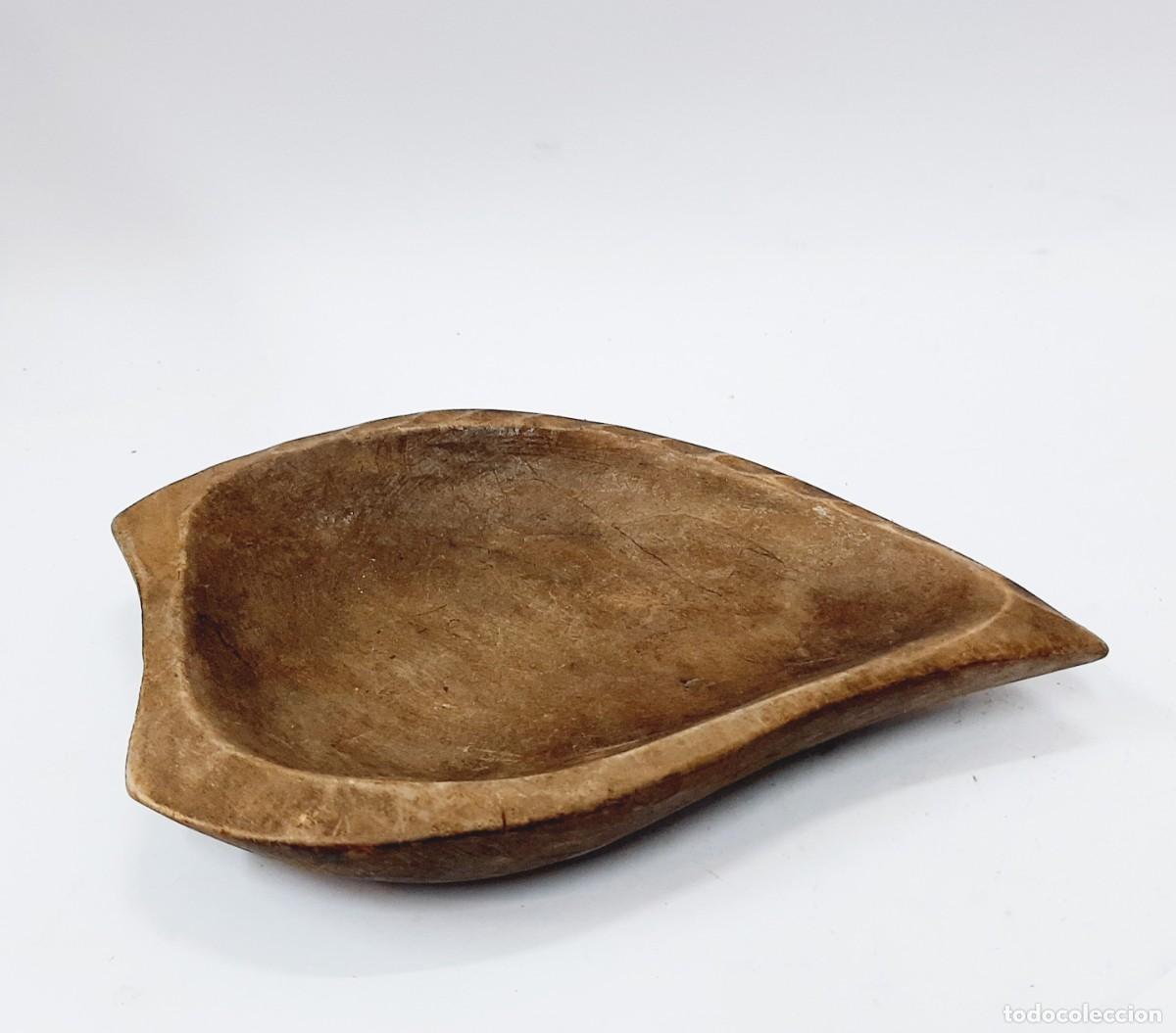 Vintage: Plato de madera tallado a mano primitivo vintage