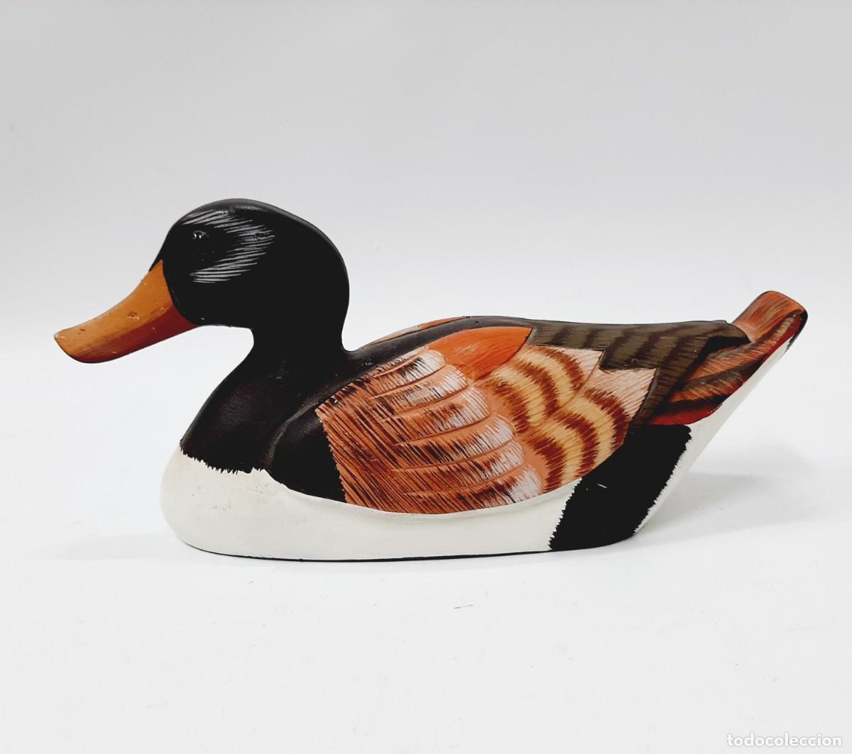 Vintage: Estatuilla de pato vintage esculpida en yeso pintada a mano (13.3)