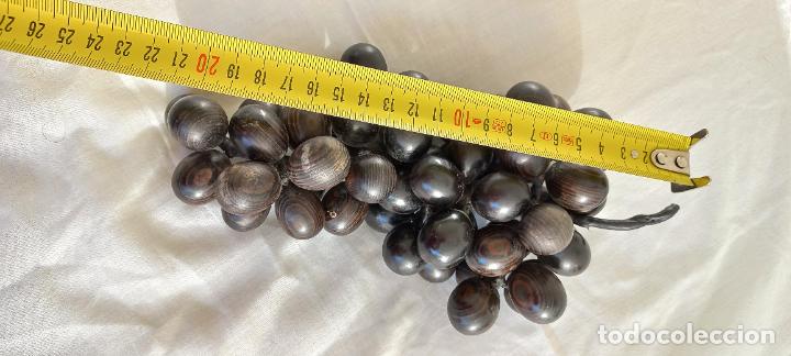 Vintage: RACIMO DE UVAS NEGRAS, CREO QUE EN MADERA DE EBANO. - Foto 6