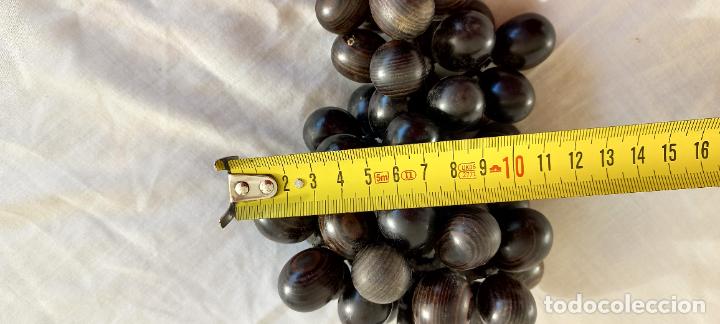 Vintage: RACIMO DE UVAS NEGRAS, CREO QUE EN MADERA DE EBANO. - Foto 7