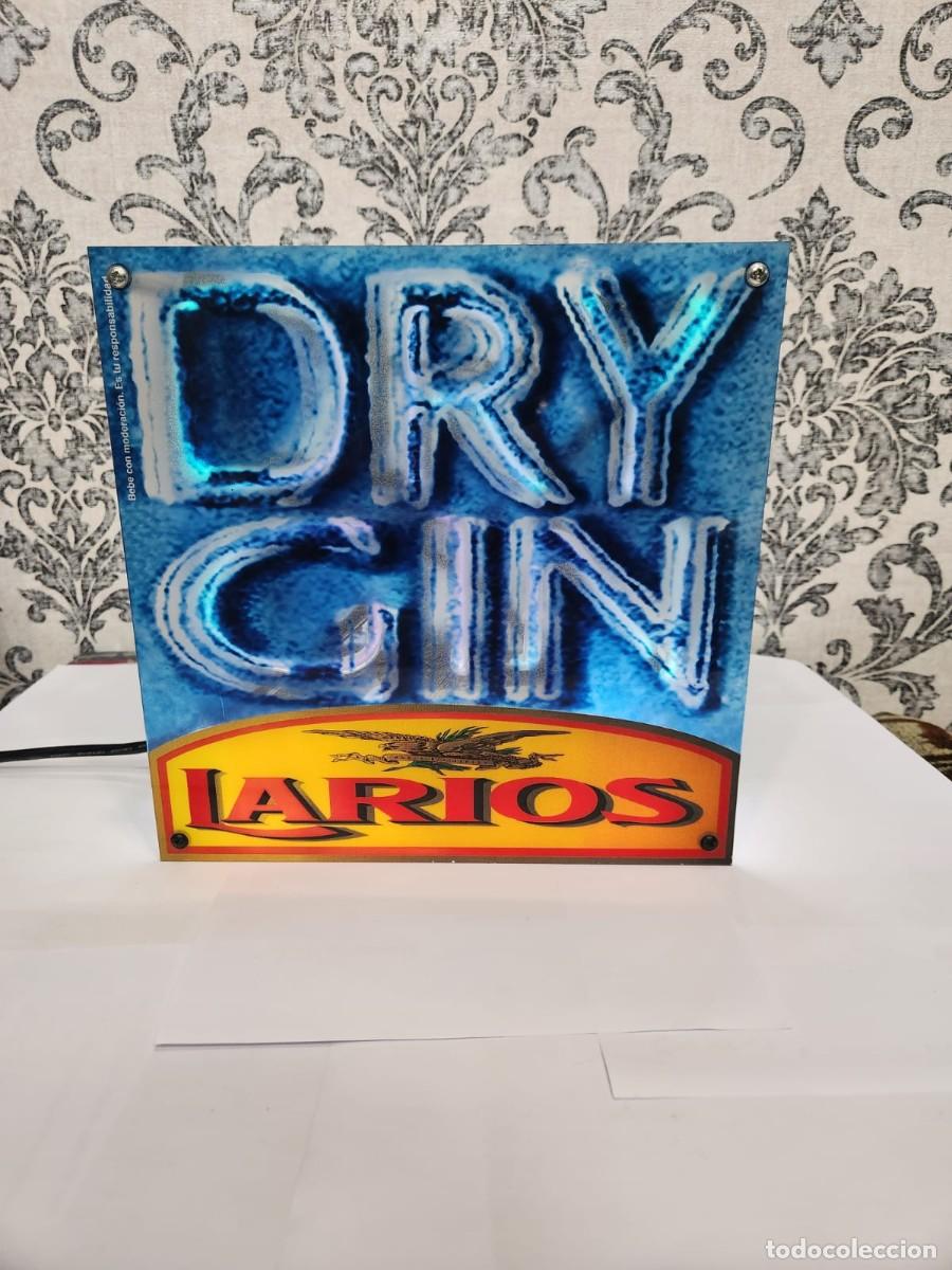 Vintage: Rotulo cartel ne&oacute;n vintage Larios dry gin