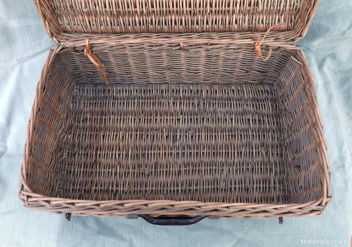 Vintage: ANTIGUA MALETA, CESTA DE MIMBRE - Foto 5